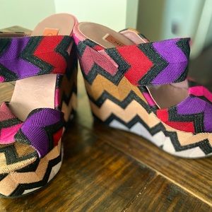 Size 8.5 Missoni wedge